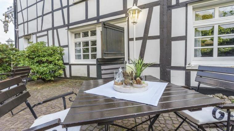 Hotel Zur Post Dabringhausen - Contactless Self Check-In 3* Wermelskirchen