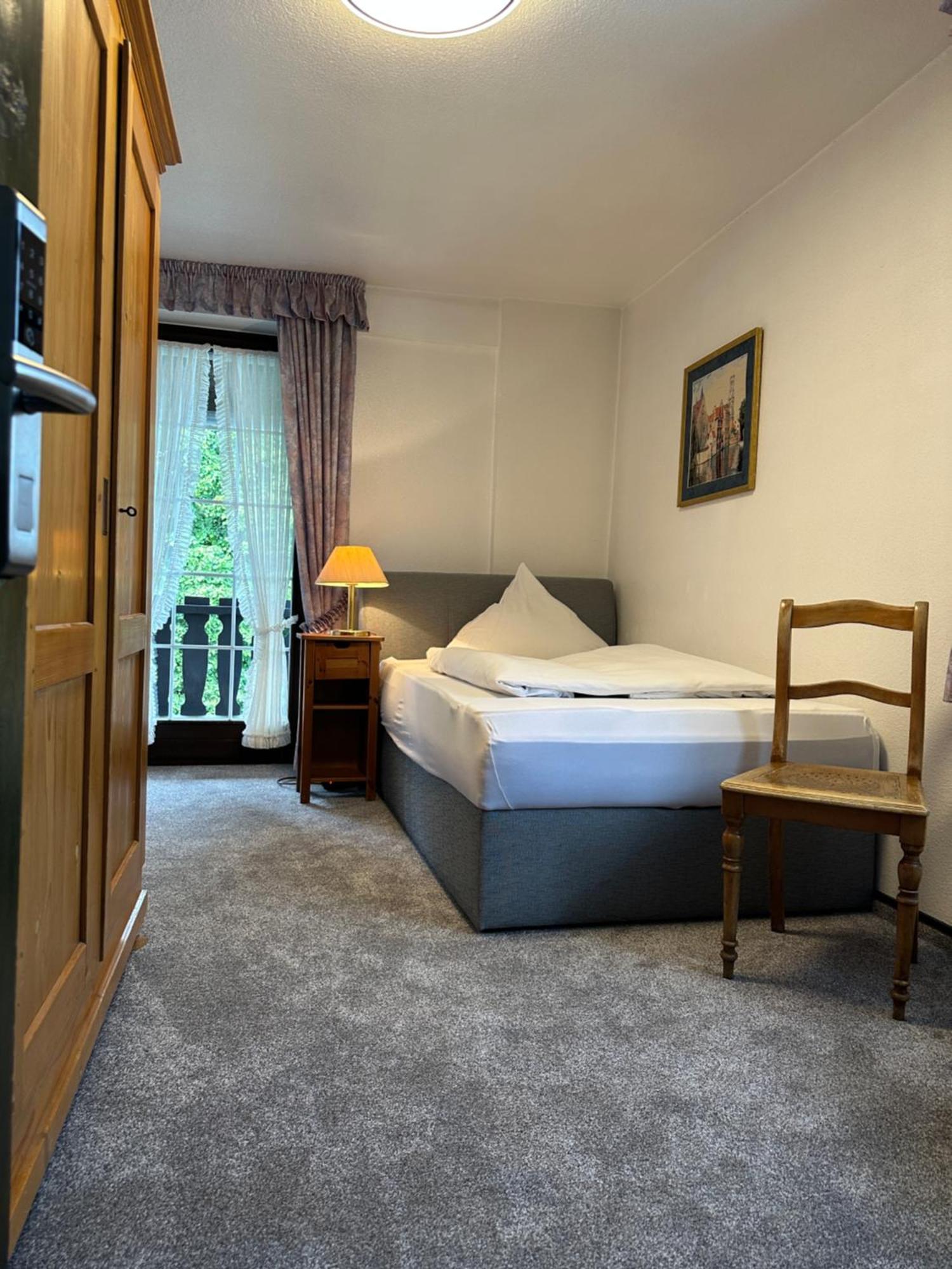 Hotel Zur Post Dabringhausen - Contactless Self Check-in Wermelskirchen
